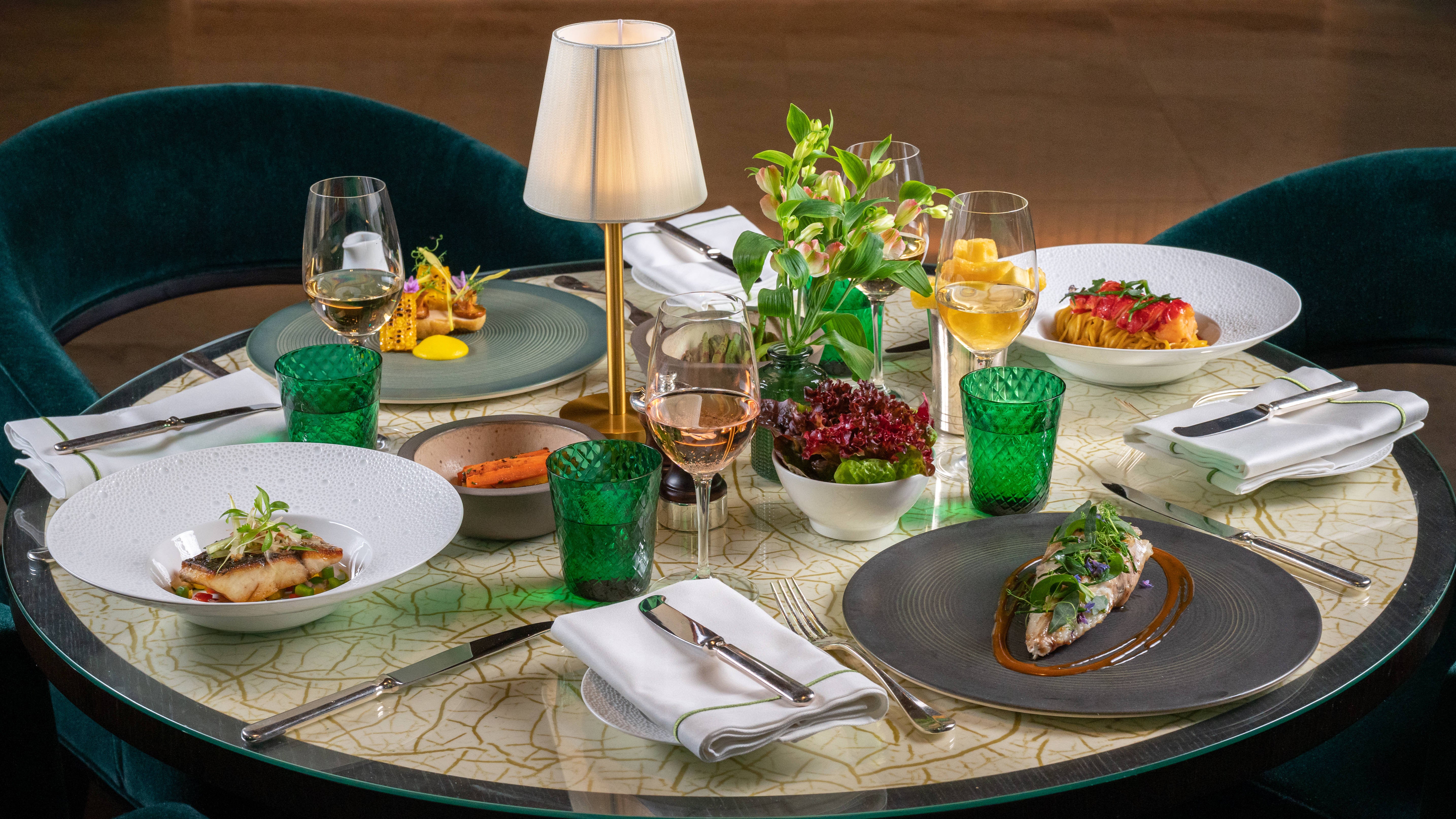 Cordless Table Lamps at the Biltmore Hotel in London by Insight Cordless Lighting