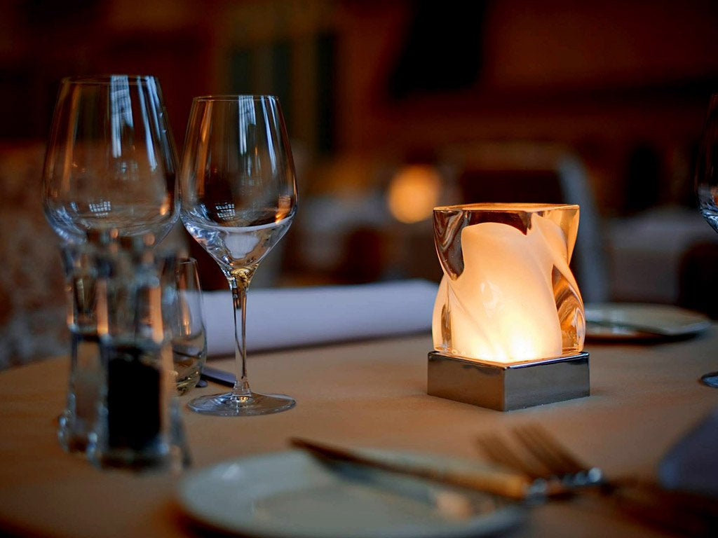Restaurant_Bar_Table Lighting_Cordless_Rechargeable_Lamp_Battery_Operated_Outdoor_Lamp_LED_Wireless_Lamp_Insight Cordless Lighting