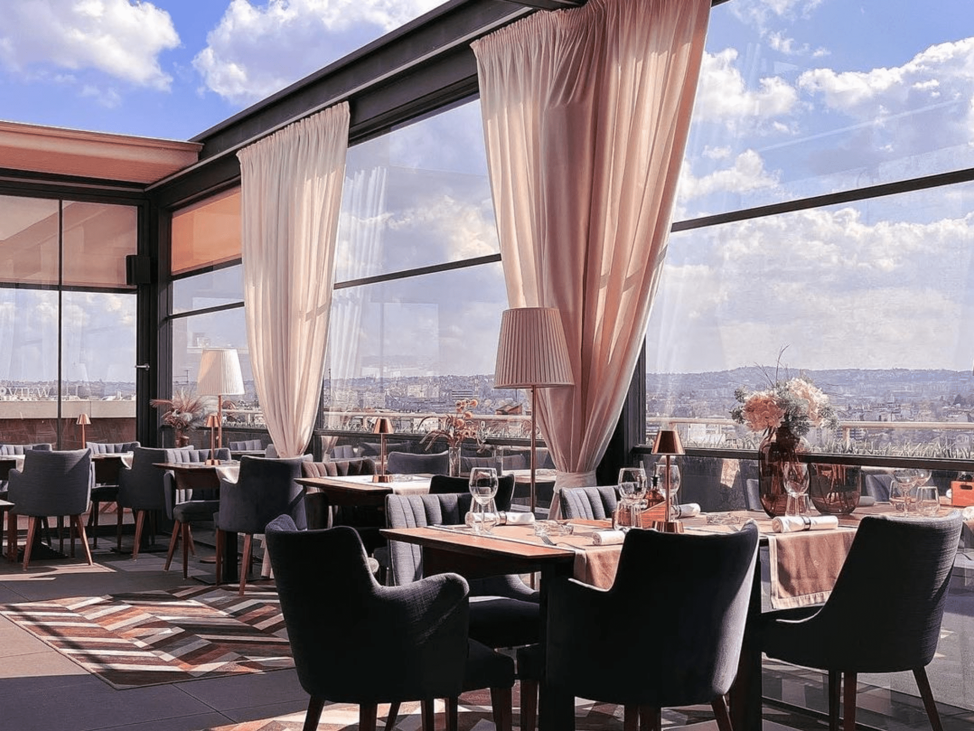 Cordless Table Lamps at The View Restaurant by Insight Cordless Lighting